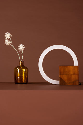 Venture Home Brive Bordslampa - Mörk valnöt/Mocca / Vit akryl