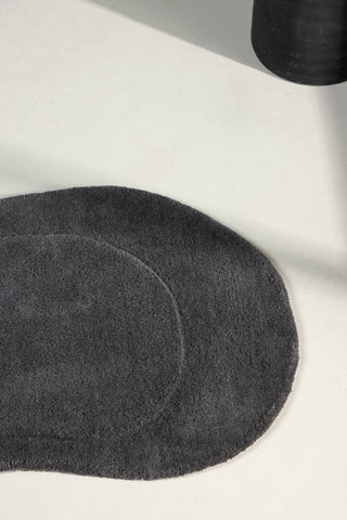 Venture Home Sten Wool Blend m Tygbaksida - 50*75- -Oval -Mörkgrå