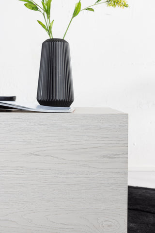 Venture Home York Low Soffbord - Whitewash / Whitewash MDF