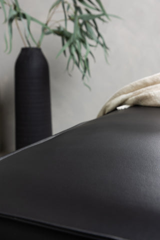 Venture Home Palermo Puff - Mattsvart / Svart PU