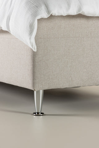 Venture Home Mesa Bed 90*200 - Matt Silver / Beige Tyg Lino 02