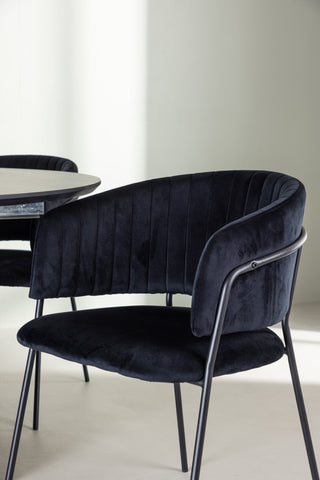 Venture Home Matilda Matbord φ130 - Svart / Svart MDF med faner +Selma Matstol - Svart / Svart sammet _4